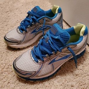 Brooks Adrenaline GTS 15 Sneakers, 8.5W